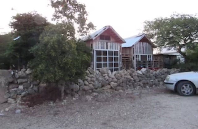 Tiny House Cabins 4n