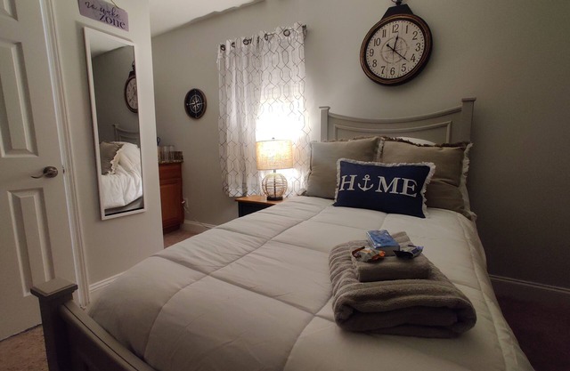 Tiny Lake House Oasis