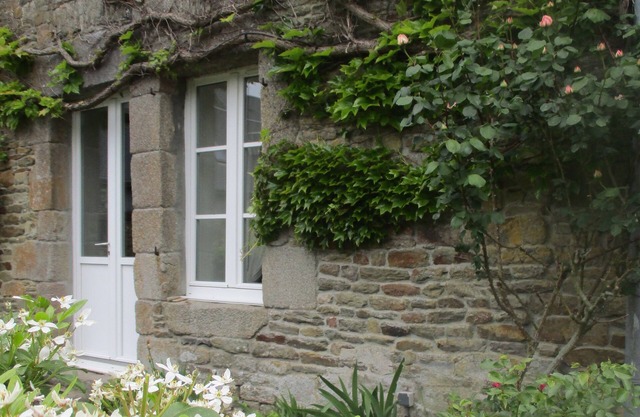 Tissey cottage in the bay of Mont St Michel
