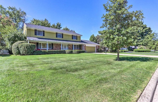 Toledo Home with Direct Golf Course Access!