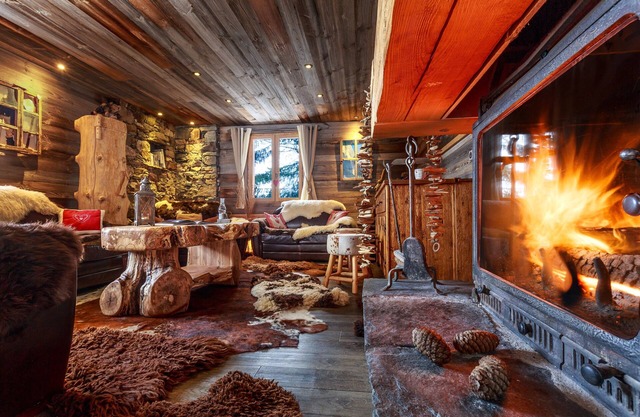 TOP CHALET 360m2, NEAR OF THE SLOPES, 2 SPAS SAUNA, HAMMAM, WIFI, HIGH SERVICE