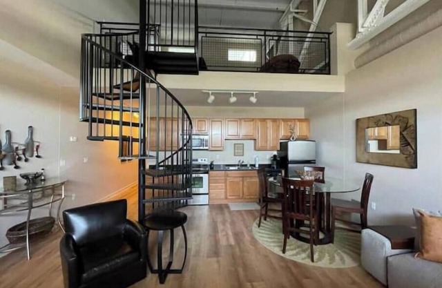 Top Floor Condo By the Water
