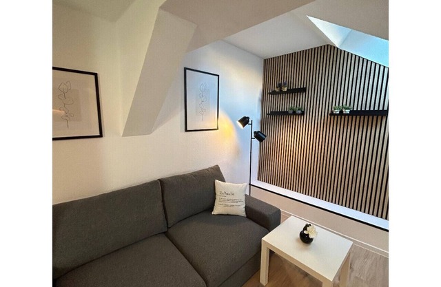 Top-floor hideaway for two in Karlsruhe-Mühlburg - APOLONIAliving