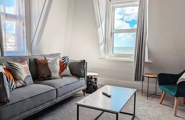 Top Floor Sea View Apartment