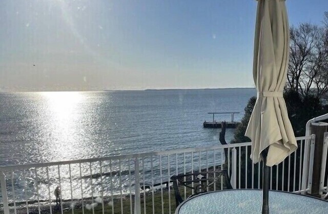 Top Floor Waterfront Put-in-Bay condo