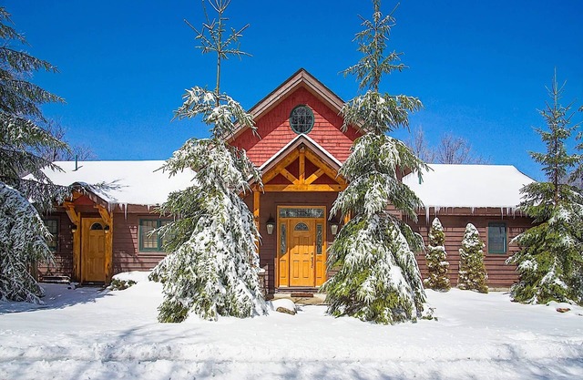 Top property on Snowshoe Mountain North Westridge 32 is as magnificent as its western views!