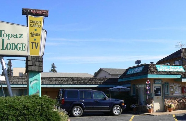 Topaz Lodge