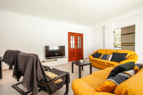 Topside Luz Guesthouse