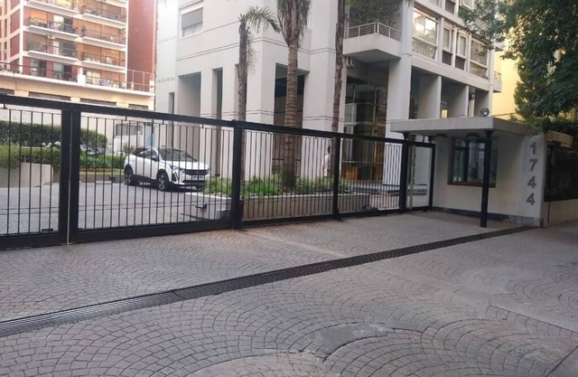 Torre Hernández, apartamento tranquilo en barrio elegante y a minutos del centro