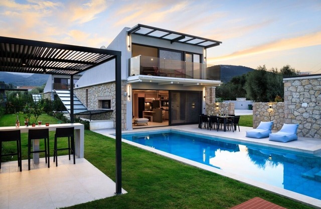 Torretta - Ariadne - Four Bedroom Villa, Sleeps 8