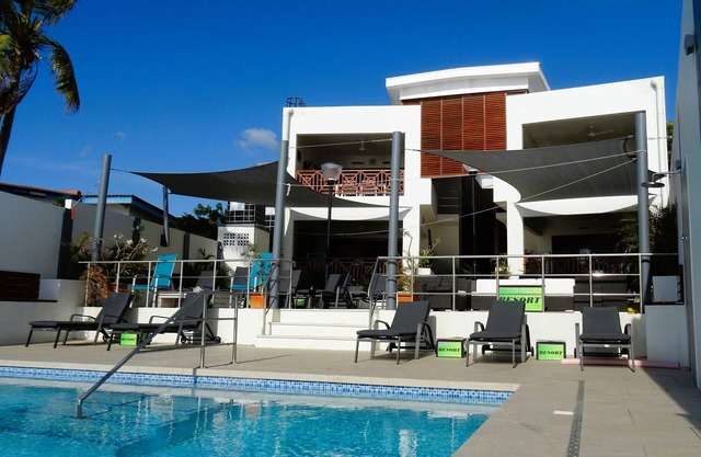 Tortuga Apartment B in Lagun is close to several beaches