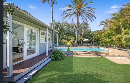 Tosca Elegant Merewether Beach House with Pool