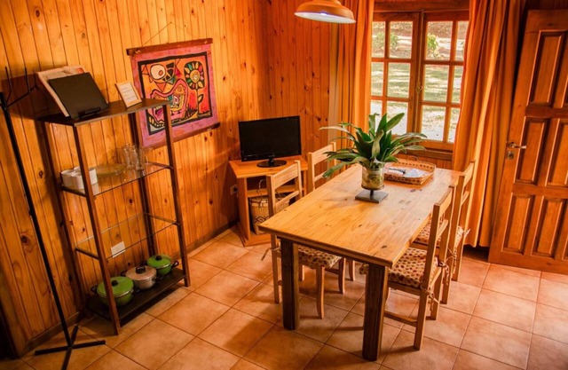 Total Relaxation for 4 in Cabin with Gardens and Pool