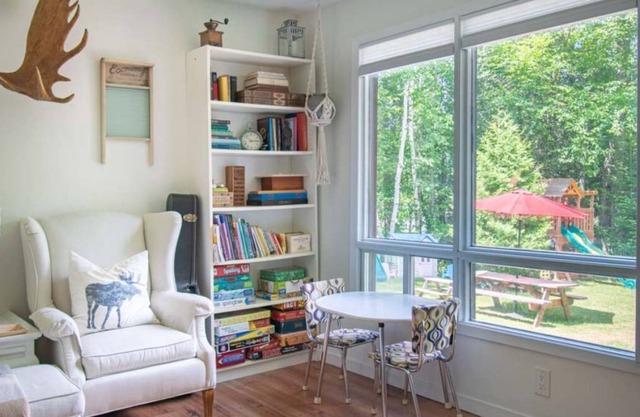 Totayo Lakehouse - Waterfront Cottage w/ Hot Tub