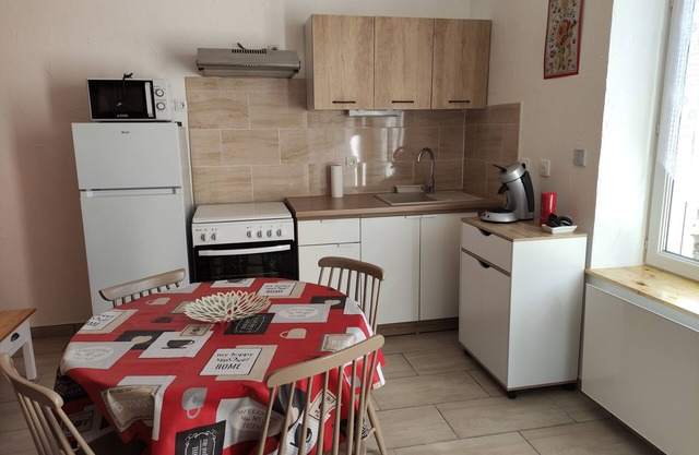 Town house with courtyard in Cosne sur Loire