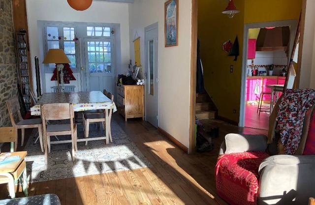 Town house 10 minutes from the beach. Ideal location for a family