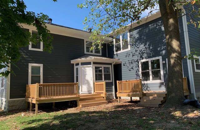 Townhouse Downtown Siloam Springs-Sleeps 5