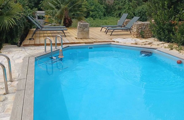 Très Grande Maison Avec Piscine et Jaccuzzi Située à 30 min au Nord D'angoulême