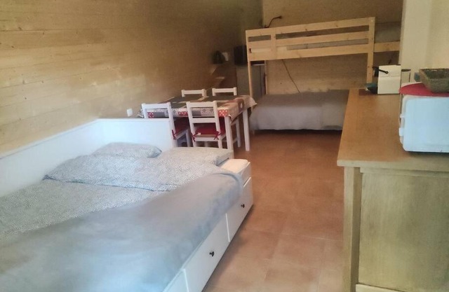 Très joli Studio refait à neuf au calme