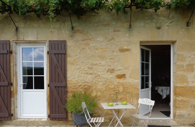 Traditional house of the Perigord Noir, Dordogne valley, large park