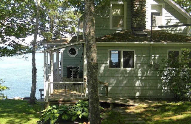 Traditional Maine Cottage on the Open Ocean