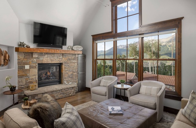 Trails Edge Penthouse by Curate Telluride-Hot Tub, Ski In/Out, Lux Finishes