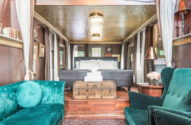 Train in Malibu, close by to the beach!