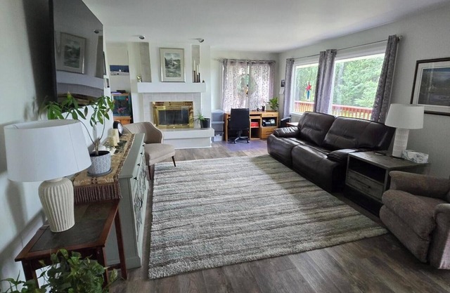 Tranquil 3-bedroom house overlooking Kenai River