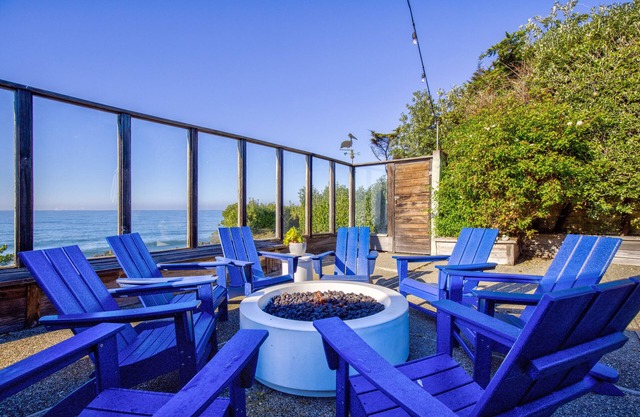 Tranquil 3BD Coastal home w/Views to Die For! Patio w/Firepit!