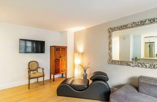 Tranquil apartment with AC in vibrant New York City