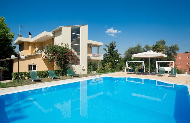 Tranquil apartments Corfu No6