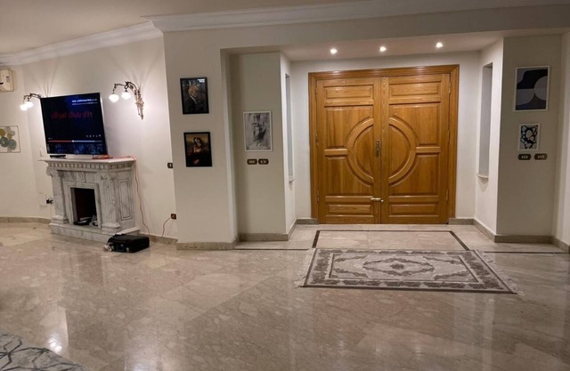 Tranquil apartment with AC in Second New Cairo Qism