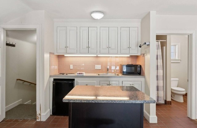 Tranquil Executive Studio 10 Min Outside Portland