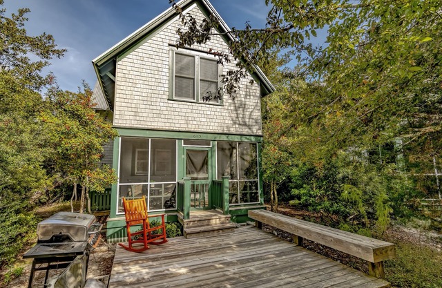 Tranquil Family Home located in Surfman's Walk; private crofter with shoals access