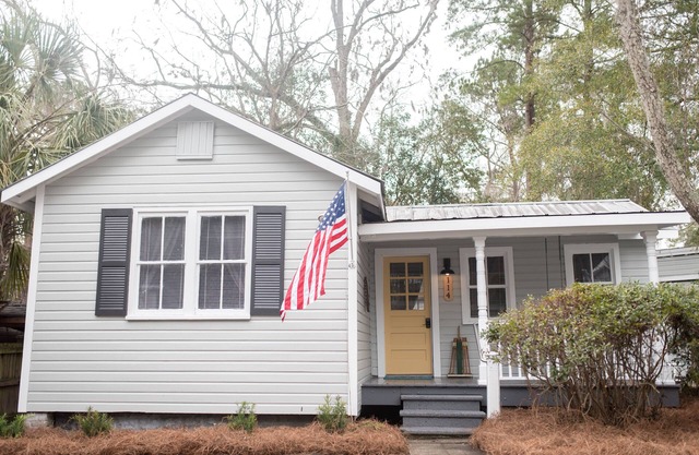 Tranquil Farmhouse Escape