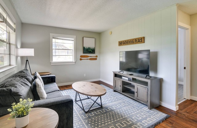 Tranquil Kimberling City Getaway w/Community Pool