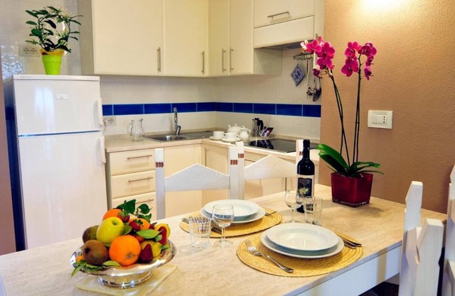 Tranquil Lantana Resort 2 Bedroom Apartments for 7 people