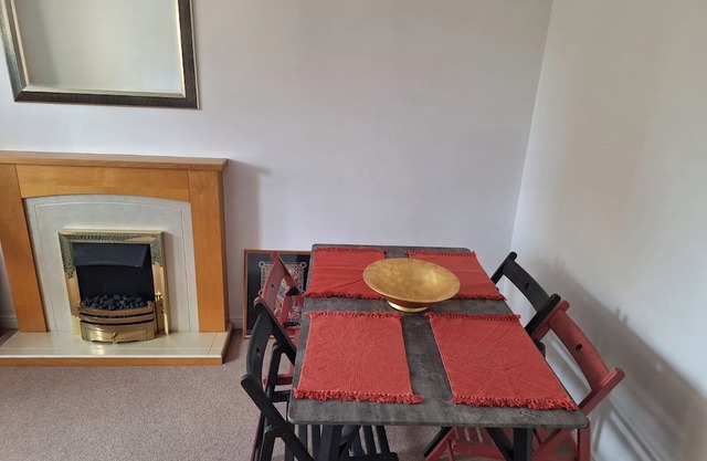 Tranquil Retreat in Ely City Center