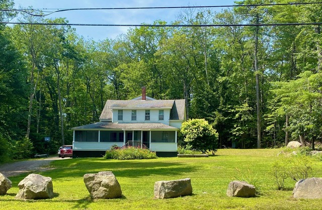 Tranquil, Spacious, Family Vacation Home, Private Waterfront, 6 BR, 3.5 BA