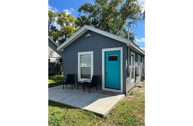 Tranquil & Tiny house