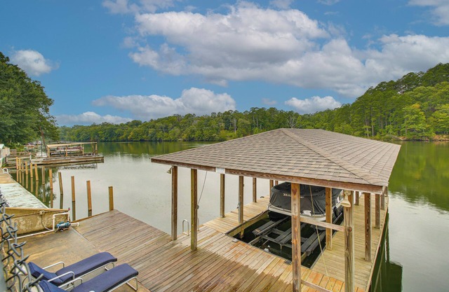 Tranquil Views: Riverfront Retreat in Hot Springs!