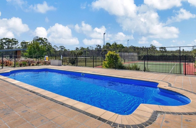 Tranquil Vista Luxury Estate - Ultimate Weekend Haven