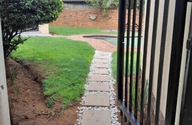 Transit Haven: 2-Bed Retreat