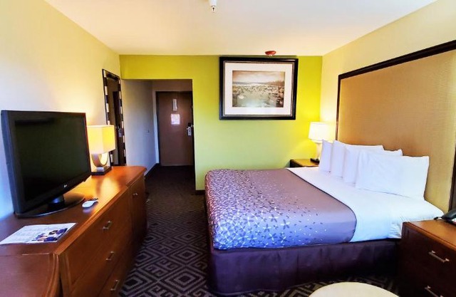 Travel Inn and Suites- Sikeston Miner I-55 exit-67