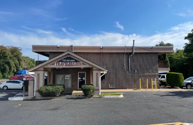 Travelers Inn