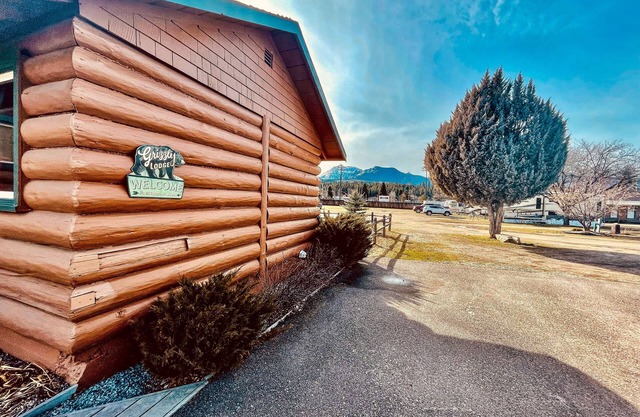 Travellers Rest Cabins and RV Park