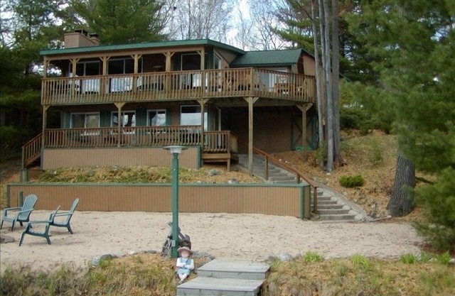 Traverse City Spider Lake front Home STR-008280 East Bay Township
