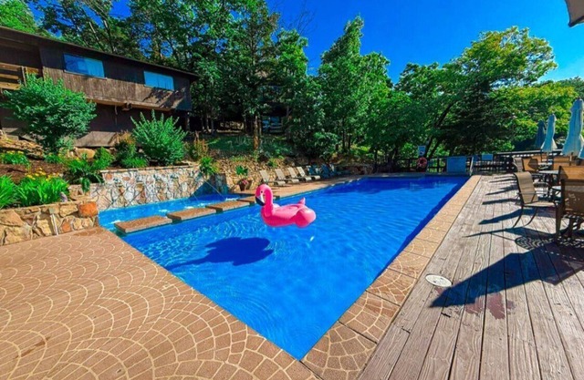 Treetop Village76-3Bed/3Bath/Lakefront/Lakeview/Pools/Dock/6-8PP-Four Seasons Area