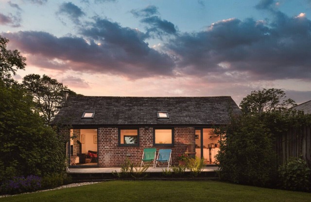 Trefoil Barn - Two Bedroom House, Sleeps 4