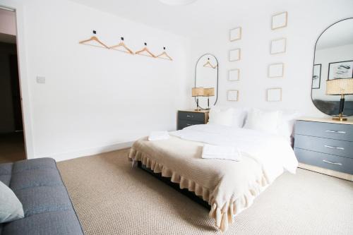 Treorchy Terrace Grand Villa In Stunning Rhondda Valley By StayStaycations